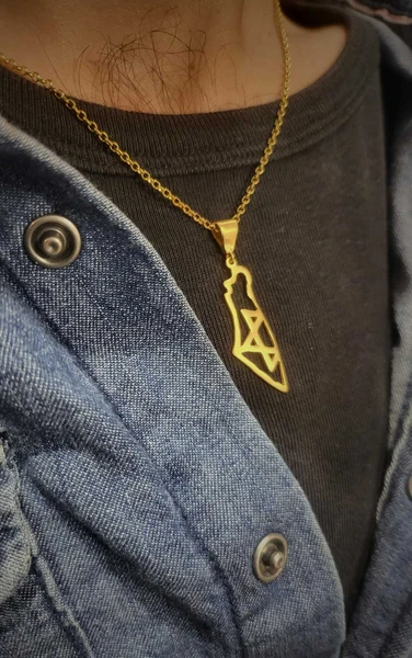 שרשרת ותליון מפת ישראל עם מגן דוד חצוי דוגמה חלולה -זהב
